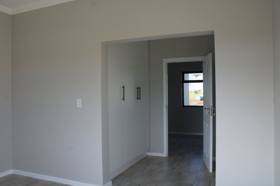 4 Bedroom Property for Sale in Kidds Beach Eastern Cape